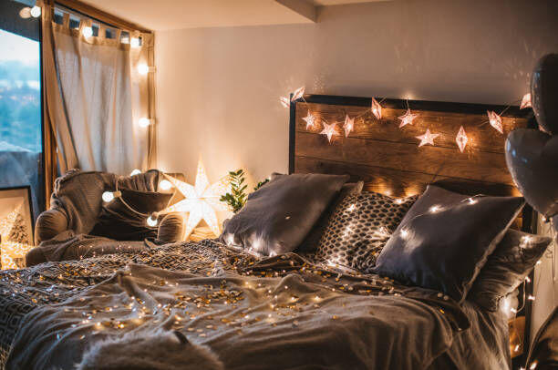 Jak stworzyć romantyczną atmosferę w sypialni za pomocą oświetlenia?
