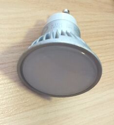LUNAR SMD GU10 20xSMD 2835 7W 